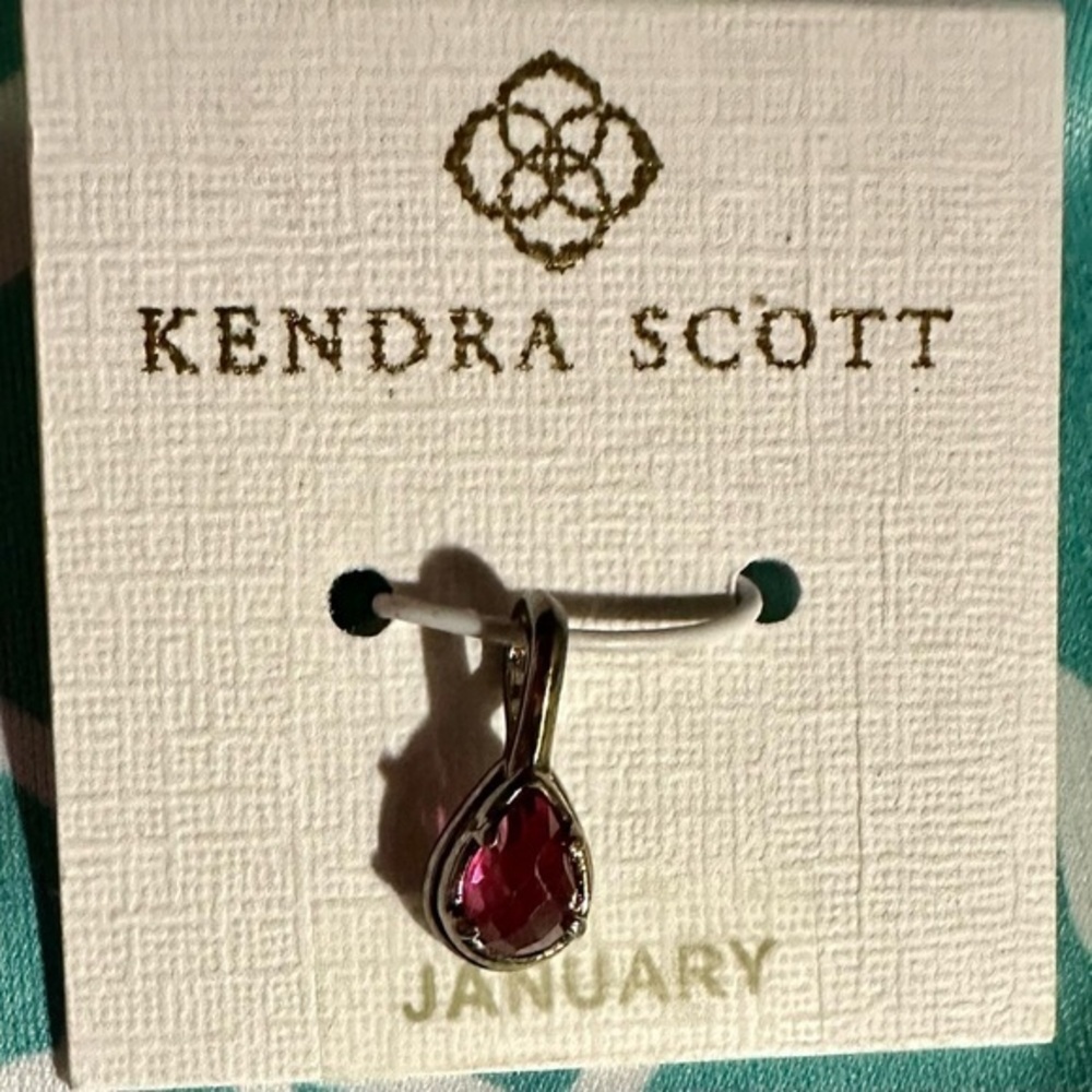 Kendra Scott Birthstone Inspired Pendant January